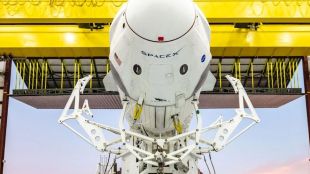 Dragon spacecraft on Falcon 9 launch vehicle