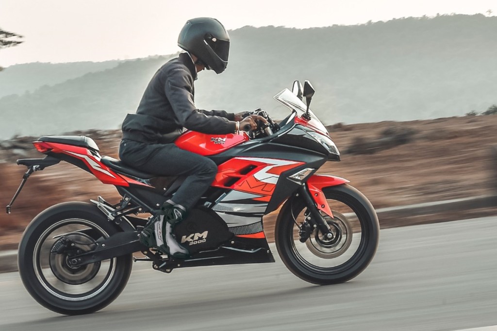 India’s fastest electric sportsbike: Kabira Mobility launches KM3000 & KM4000 with 150 km range