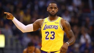 LeBron James, Zlatan Ibrahimovic, Los Angeles Lakers, AC Milan, Discovery Plus, LA Galaxy, NBA