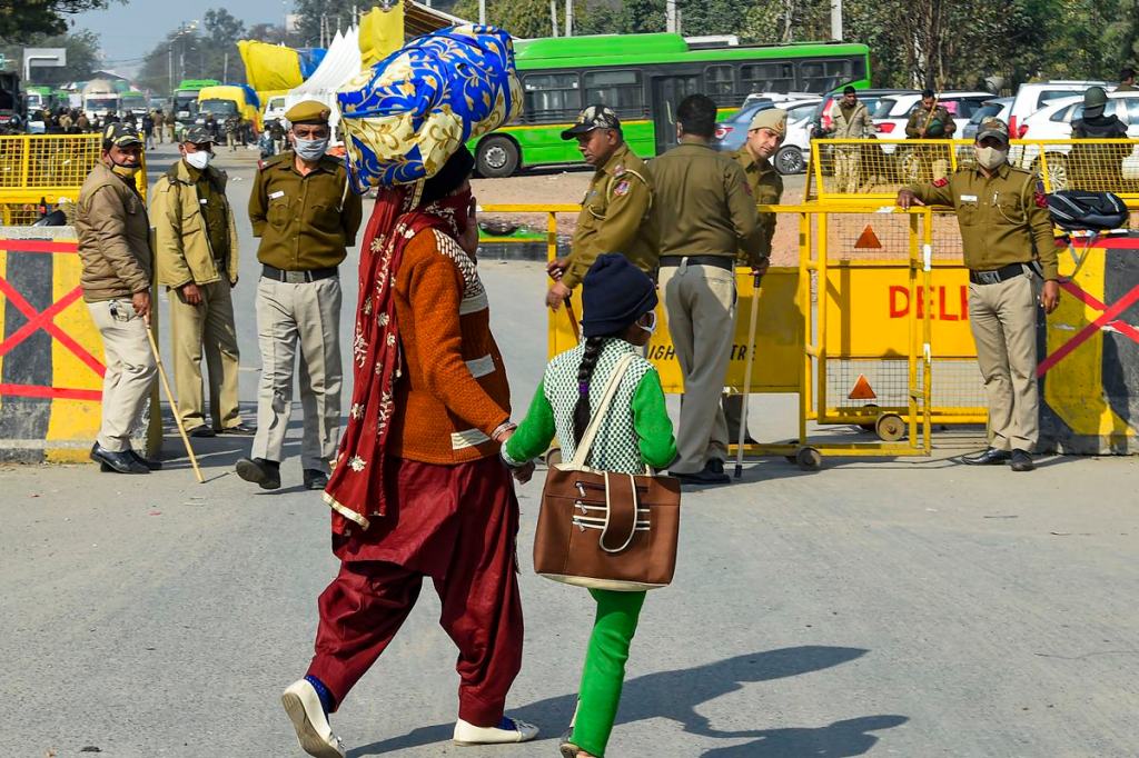 farmer protest chakka jam