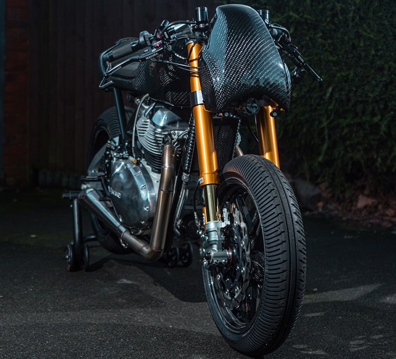 The 650 twins are quite the modern motorcycles in Royal Enfield's product lineup but even so they offer simplicity that renders them perfect canvases for custom-bike builders. Anthony Partridge of Partridge Design in the UK, needed a project for the second season of Goblin Works Garage, the Discovery Channel TV series he co-hosts, he put in a call to Royal Enfield. Their head of industrial design, Adrian Sellers, came onboard with a simple brief: “I want you to build a thoroughbred racer.” (Source: Bikeexif)