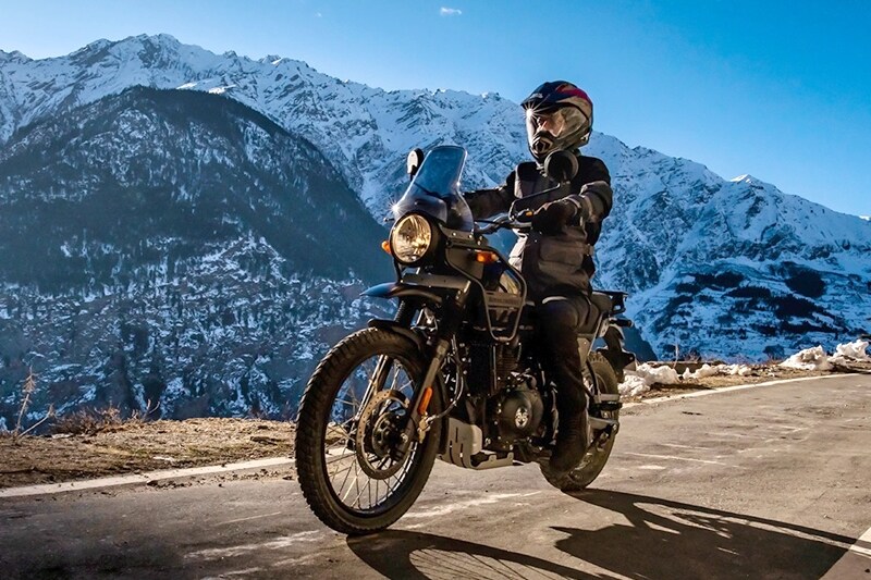 Along with these new features, the new Himalayan also has a new high-density seat foam for enhanced comfort. The motorcycle continues to be powered by the same 411cc single-cylinder engine that makes 24 hp and 32 Nm of torque and is paired with a five-speed gearbox. Prices for the 2021 Himalayan start at Rs 2.01 lakh, up from Rs 1.92 lakh (ex-showroom) before.