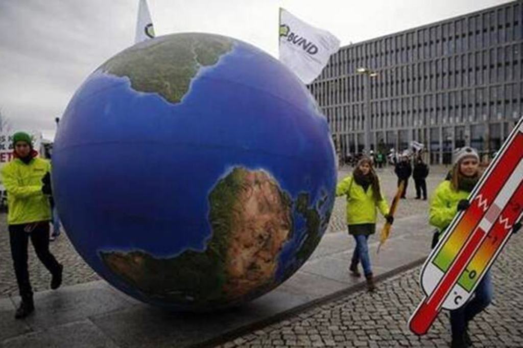 World leaders applaud US formal return to Paris climate pact