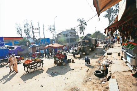 The current strength of protesters on the road is about to 30-40 per cent of what it was earlier. (IE)