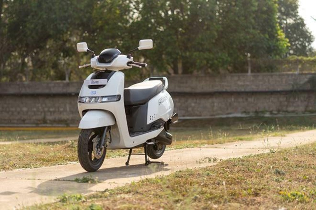 TVS iQube Electric scooter now available in Delhi: 75 km range, smartphone connectivity & more