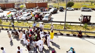 Farmers block the KMP Expressway near Duhai, Ghaziabad against Centre's farm laws (PTI Image)