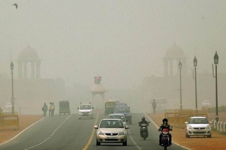 The sky is expected to remain clear on Sunday and there will be mist in the morning, the weatherman said. The maximum and minimum temperatures are expected to settle around 32 and 15 degrees Celsius respectively.