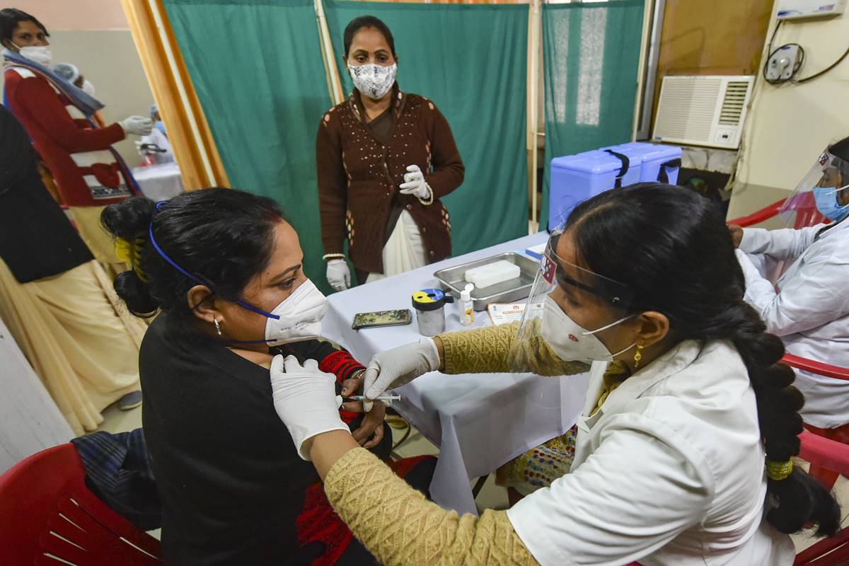 Healthcare sector expected to reach USD 372 billion in 2022: Niti Aayog report