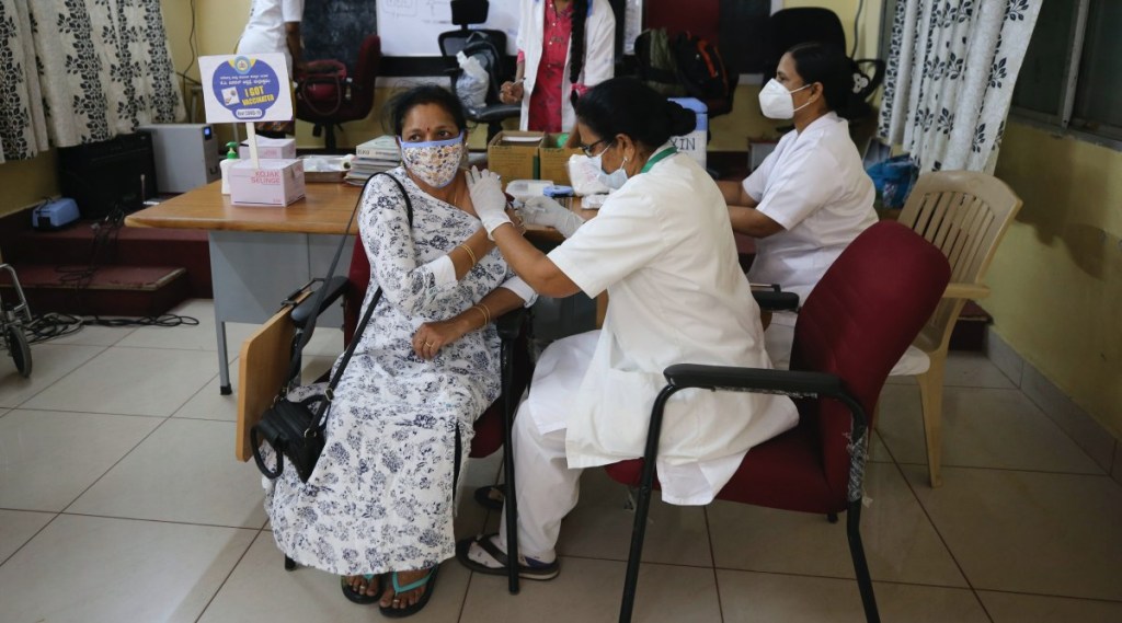 These fake apps are phishing attempts that can steal users' passwords and other personal information in the name of covid vaccine registration.