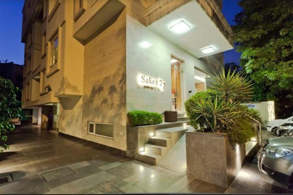 Hotel Saket 27