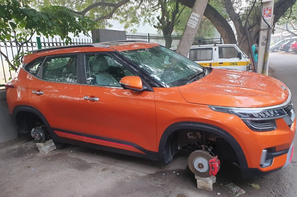 Video: Car thieves target Creta, Seltos expensive alloy wheels: Preventive methods explained