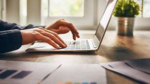 Easy Trip Planners share allotment, IPO, easemy trip