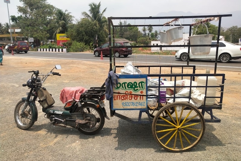 The instrument panel gets a fuel injection indicator as well as a low fuel warning. Speaking of which, the fuel tank capacity is four litres. TVS has equipped the moped with 110 mm drum brakes at both ends, paired with CBS.