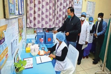 Swadeshi Covaxin, Covaxin vaccination, vaccination drive in India, interim efficacy in phase-3 trial , AstraZeneca, covishield, coronavirus, covid-19 vaccination drive phase II