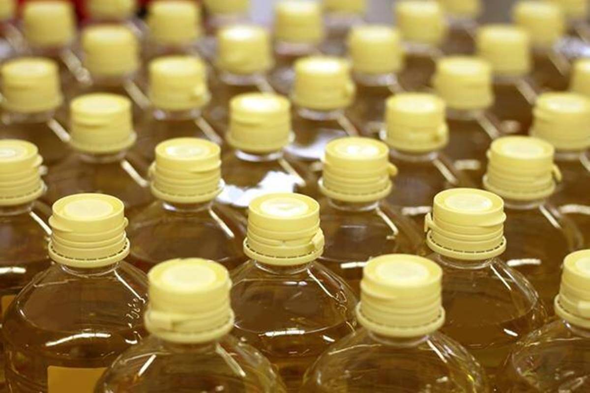 The size of the mustard oil industry is around Rs 40,000 crore, at current prices and projected output of the oilseed.