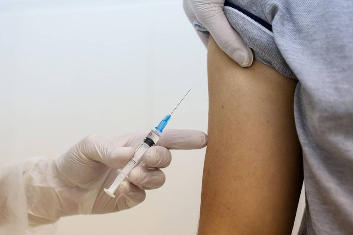 As it happens, data from ICMR analysed by the National Centre for Disease Control shows that 22% of those with Covid-19 are 21-30 years old, 22% are 31-40 and another 17% are 41-50.