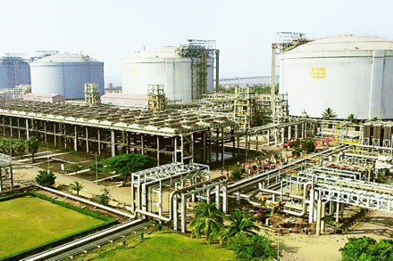 We note Dahej’s volume has improved over the quarter with March utilisation rate > 100% which augurs well for Q1FY22e. We note Dahej’s volume has improved over the quarter with March utilisation rate > 100% which augurs well for Q1FY22e.