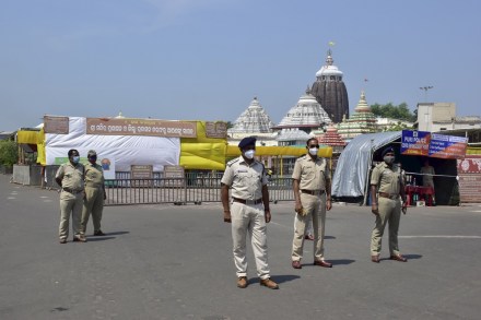 Police stand guard during lockdown in Puri as coronavirus cases surge countrywide (PTI image)