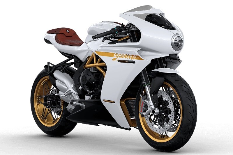 Equipment on both the models is the same with 43 mm Matzocchi upside down forks up front and a Sachs monoshock at the rear, dual 320 mm discs at the front and a single 220 mm rotor at the rear with Brembo callipers at both ends.