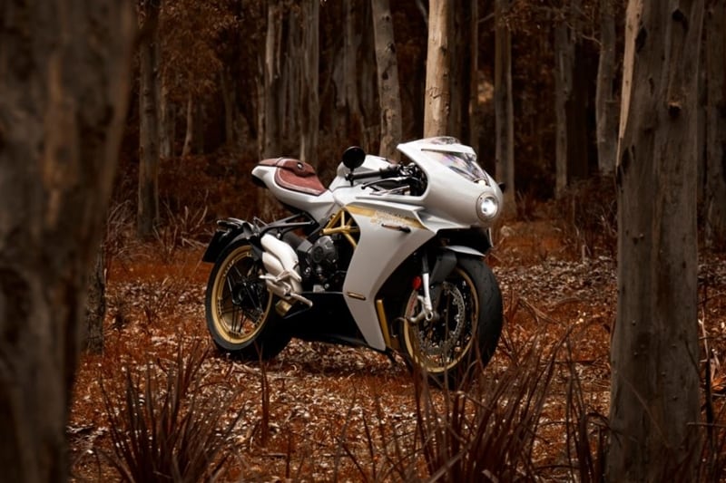Both models get full-LED lighting and a 5.5-inch colour TFT display which is Bluetooth compatible. The 2021 MV Agusta Superveloce has been priced at EUR 20,700 (approximately Rs 18.29 lakh) for the standard variant and EUR 23,600 (approximately Rs 20.84 lakh).