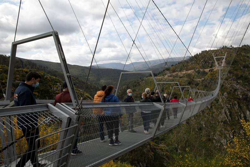 portugal, longest pedestrian suspension bridge, pedestrian suspension bridge, world's longest pedestrian suspension bridge, Arouca 516, portugal tourism, UNESCO, Arouca Geopark, suspension bridge