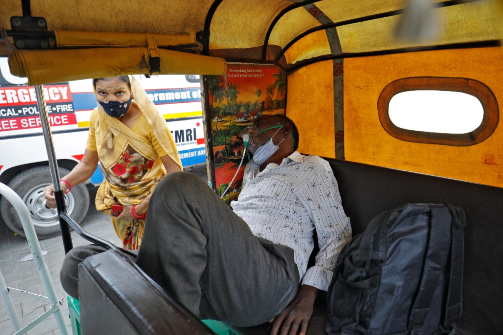 coronavirus india live news, covid-19 cases in india, coronavirus new cases in india, covid-19 death toll rate, coronavirus cases in karnataka, coronavirus cases in gujarat, coronavirus update assam, delhi lockdown guidelines, coronavirus lockdown in maharashtra, covid-19 lockdown in tamil nadu, fresh coronavirus cases in india, coronavirus lockdown guidelines live updates, coronavirus new symptoms, covid-19 vaccination live tracker