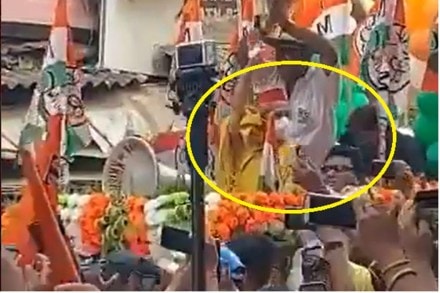 Jaya Bachchan Howrah Selfie West Bengal Jaya Bachchan Howrah Selfie West Bengal