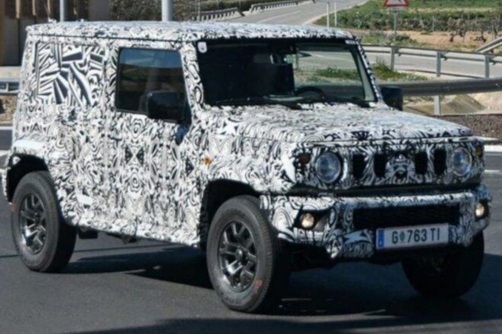 Suzuki Jimny 5 door spy shot