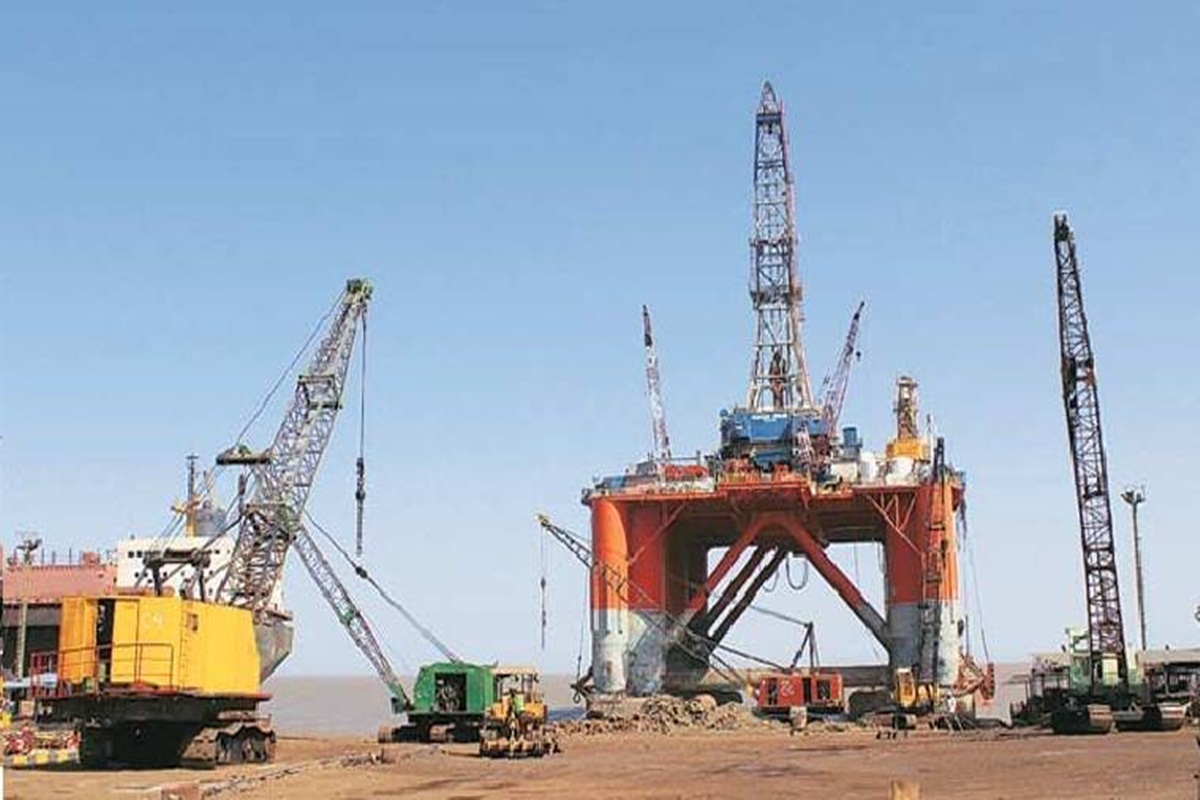 Mengecat Oil Rig Megha Engineering’s first Make in India oil rig begins operation ...