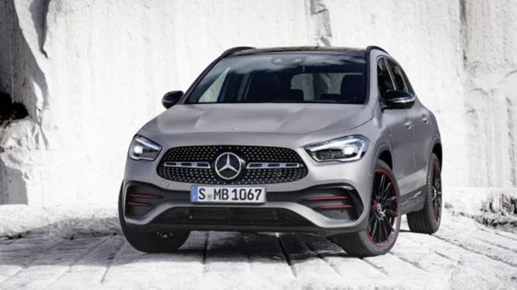 Mercedes-Benz GLA online bookings begin: BMW X1 rival India launch soon