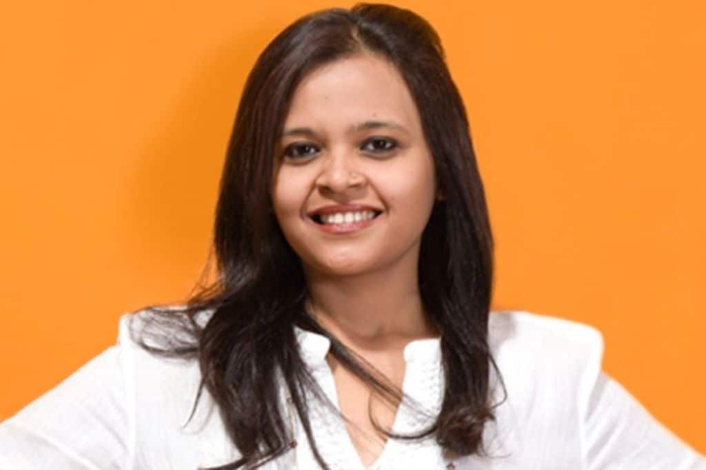 An alumnus of the Lady Shri Ram College for Women and the Indian Institute of Mass Communication, Shreyasi Singh began her career in the field of journalism.
