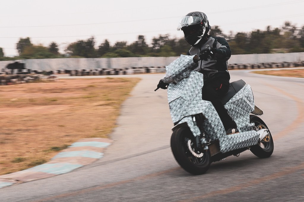 Simple Mark 2 spotted testing: 240 km-range electric scooter to launch by mid-2021