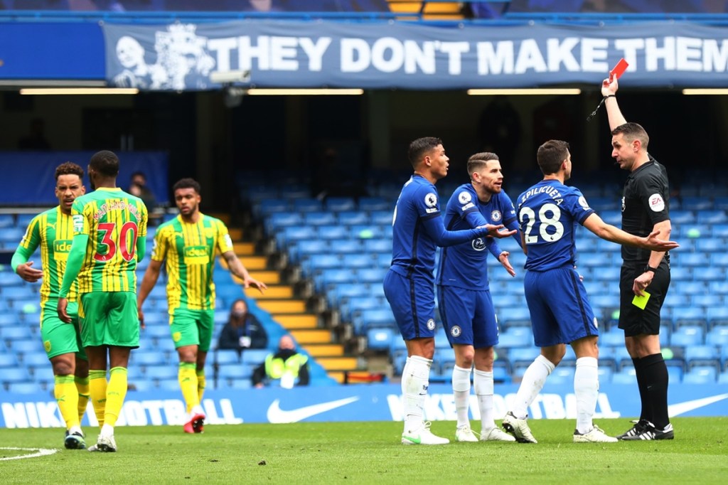 Thiago Silva Red card chelsea vs West Bromwich Albion 5-2