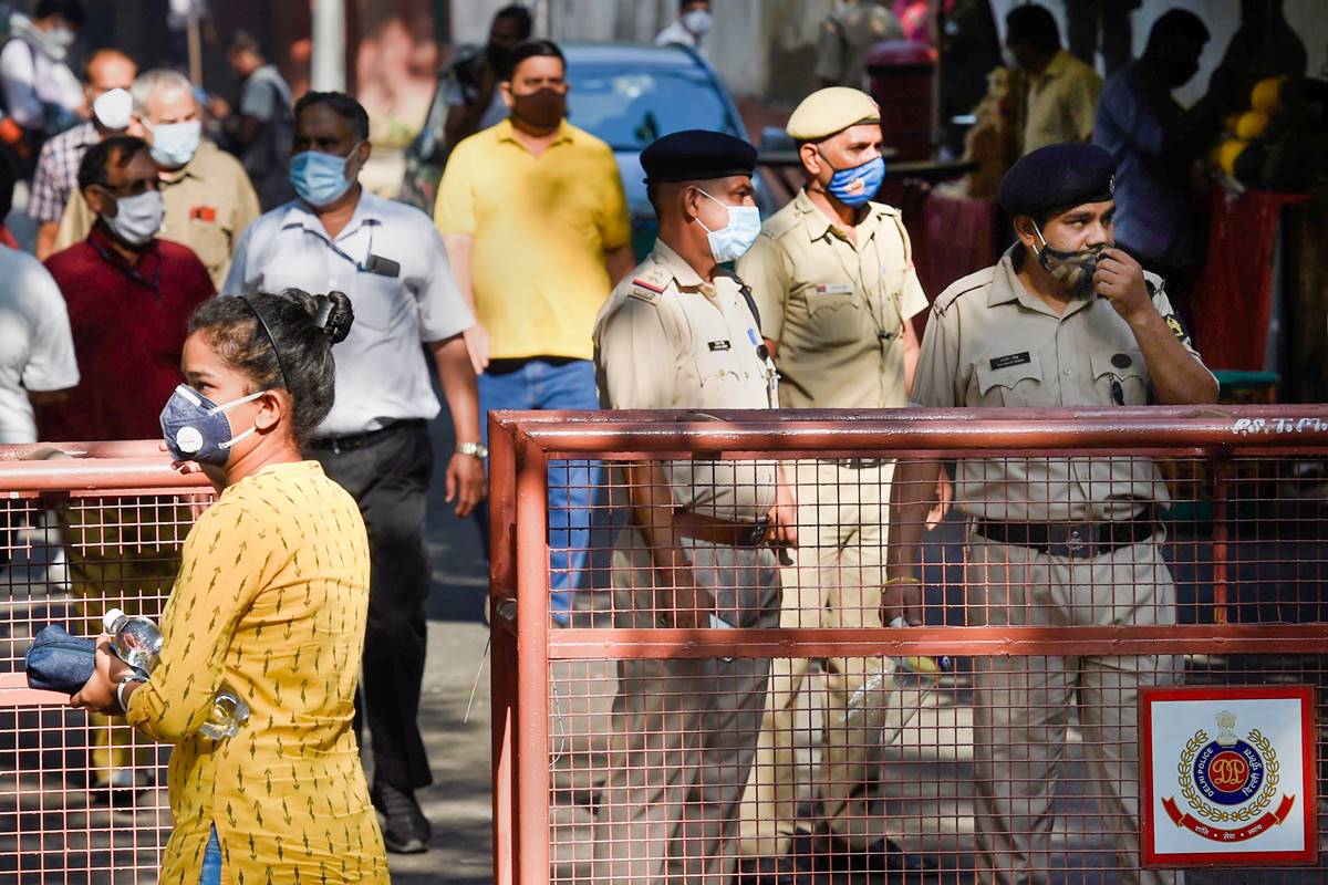 SHO Malviya Nagar along with his team took position at Apsara border and provided a green corridor with sufficient force from where the tanker was escorted to the Max hospital, according to police. SHO Malviya Nagar along with his team took position at Apsara border and provided a green corridor with sufficient force from where the tanker was escorted to the Max hospital, according to police.