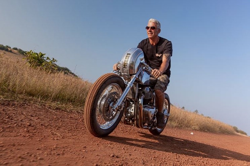 The Chai Shop Racer built by Paul Smith (Jugaad Goa), is his take on the famous Cafe Racer style. With a unique style of building his motorcycles devoid of any paint, this motorcycle captures the essence of a raw metal finishes perfectly.