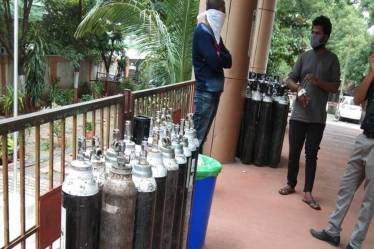 Delhi government, Arvind Kejriwal, covid in Delhi, Delhi oxygen supply scarcity, airlift oxygen from Odisha, Naveen Pattanaik, Naveen Patnaik