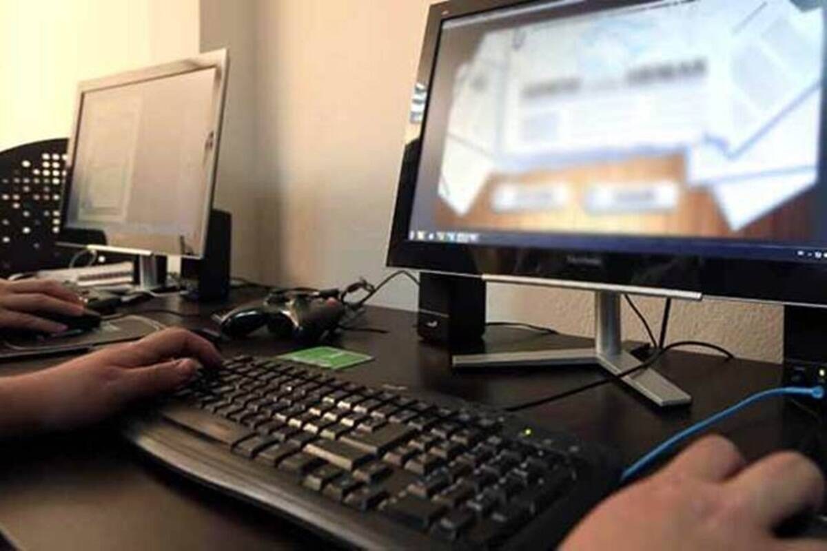 As per estimates, the global market for laptops, tablets and desktop computers has grown from $229.38 billion in 2018 to $ 240.99 billion in 2019 and is expected to stabilize around $220 billion by 2025. As per estimates, the global market for laptops, tablets and desktop computers has grown from $229.38 billion in 2018 to $ 240.99 billion in 2019 and is expected to stabilize around $220 billion by 2025.