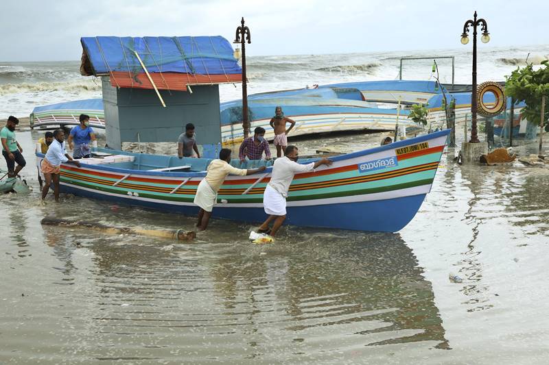 cyclone tauktae, imd, tauktae cyclone, cyclone, severe rainfall alert, cyclone in india, kerala weather, tauktae cyclone tracker, cyclone tauktae live tracking, cyclone in arabian sea, cyclone news