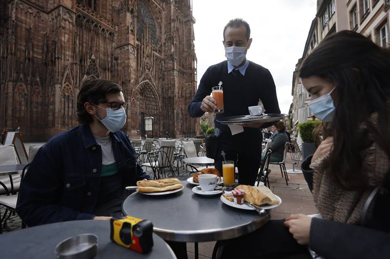 paris, france, france reopens, paris cafe, eiffel tower, Louvre museum, Emmanuel Macron, france cafes, Parisians