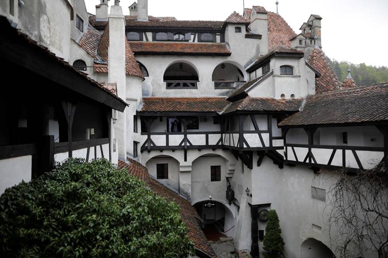 COVID-19, Pfizer vaccine, COVID-19 vaccine, COVID-19 vaccination, romania, romania tourism, Transylvanian, Dracula's castle, Bran Castle, castle in romania