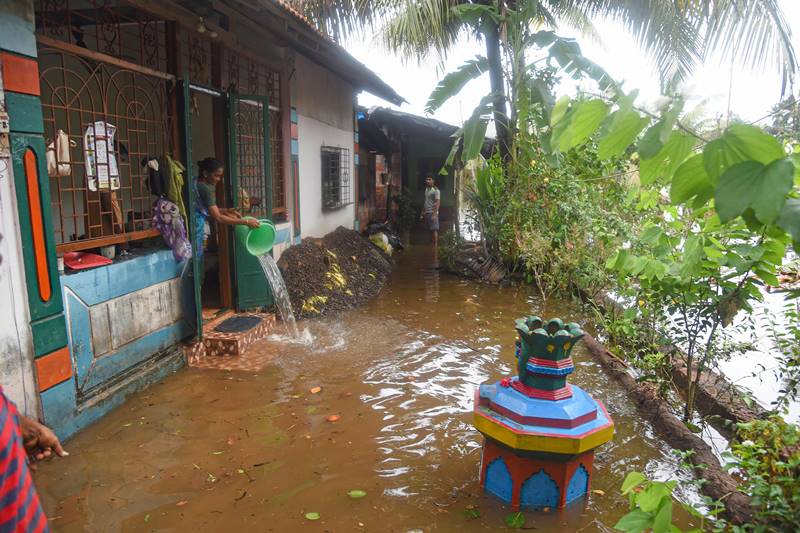Cyclone Tauktae Live Tracking, Heavy Rainfall in Mumbai, Gujarat Live Updates
