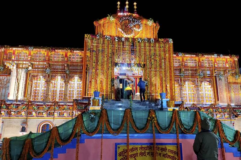 Kedarnath temple open, badrinath temple