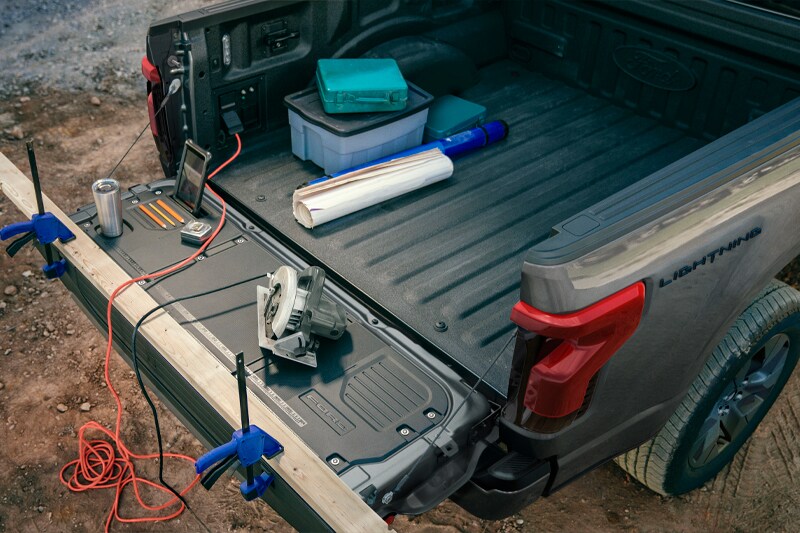 Ford believes that the F-150 could do 0-96.5 km/h (0-60m/h) in 4.4 seconds. That is some feat as the older generation Raptor performance model would take over 5 seconds.