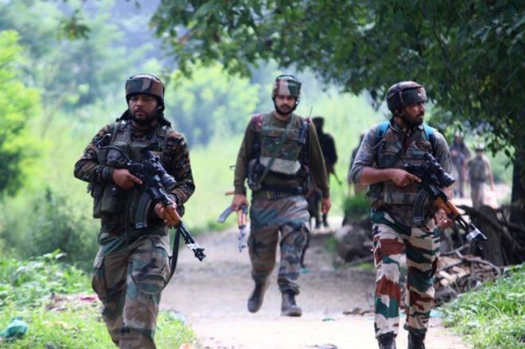 security forced, attempt by militants to stage deadly attacks, defusing two improvised explosive devices, Pulwama in Jammu and Kashmir, Kashmir Zone Police, aversion of terrorist attacks.