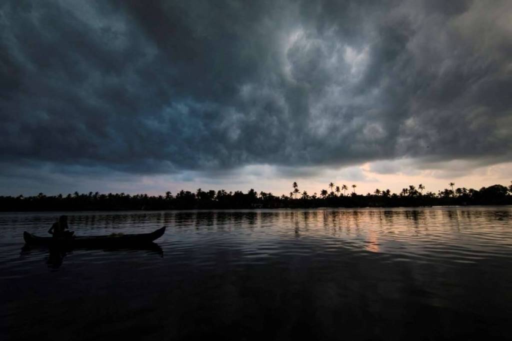 Kerala monsoon, IMD, cyclonic circulation along the Karnataka coast , delayed kerala monsoon, enhancement in rainfall activity over Kerala, isolated heavy falls, moonsoon over Kerala