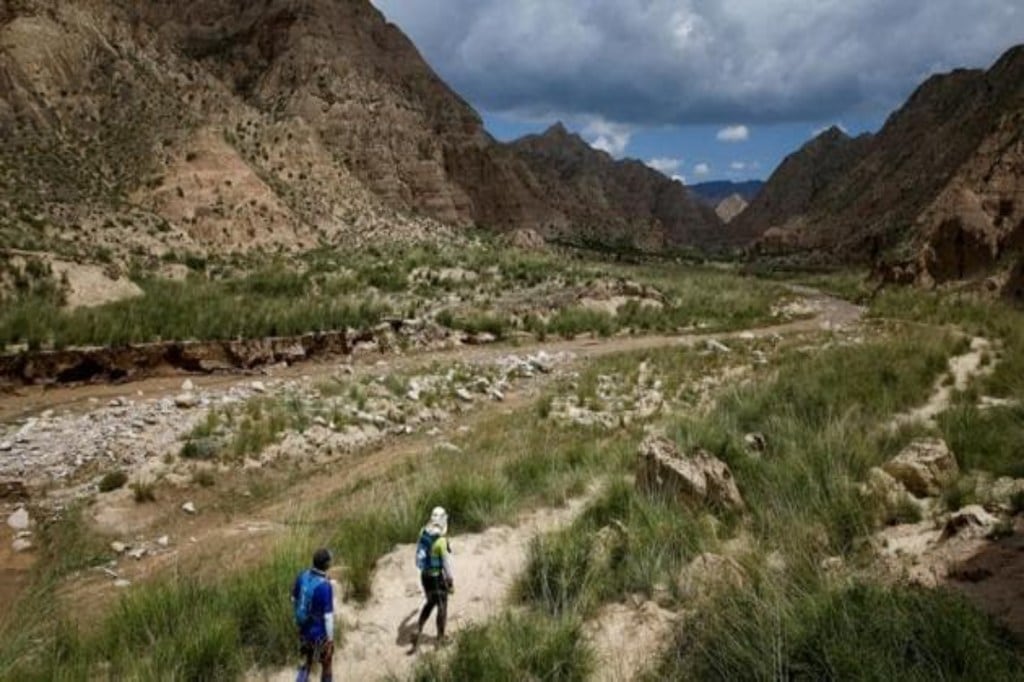 Chin aextreme weather, china earthquake, death of athletes, mountain marathon race, Yellow river stone forest, freezing rain and gales hit the area of the race's high-altitude stage, drop in air temperature