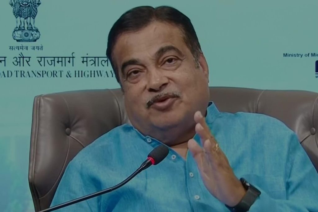 Nitin Gadkari vaccine Nitin Gadkari vaccine