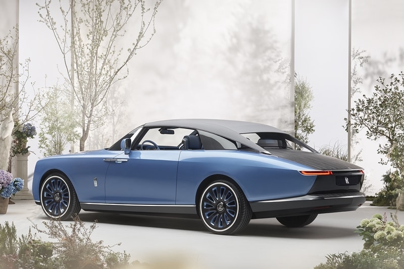 Like other Rolls, the Boat Tail will also have pair of umbrellas neatly hidden in the door cards. Not much has been said of the 'canopy' roof which could be a manual task to erect or stow. Along with all the fanciness, there are also Bovet timepieces which the customer can choose to wear on their wrist or mount on the Boat Tail's dash. Price tag? Ahem! £20 million (approximately Rs 206 crore)