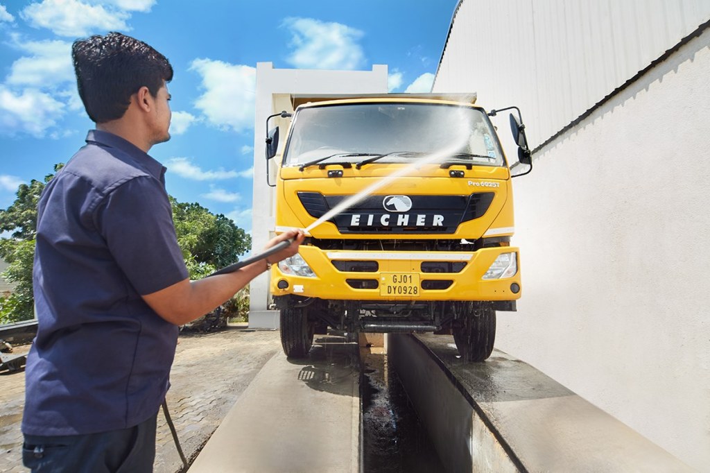 VECV extends warranty, free services by two months for its trucks