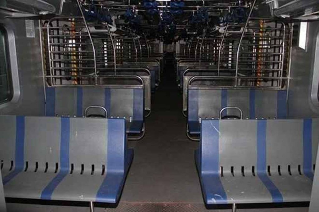 mumbai, local trains